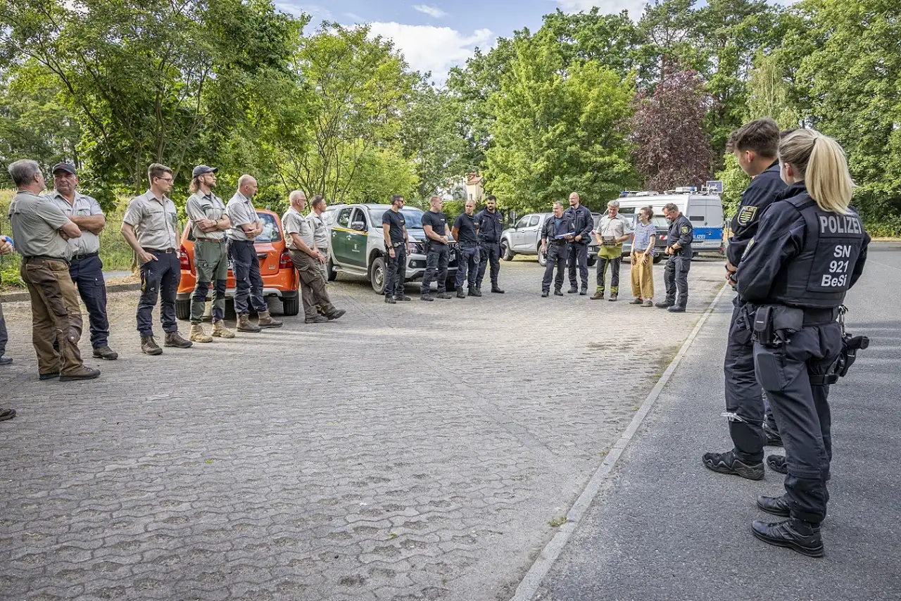 Kontrolle der Einhaltung des Feuerverbots in den Wäldern der Nationalparkregion