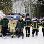 Waren am Wochenende und bei grimmiger Kälte für die Verbesserung des Waldbrandschutzes im hinteren Nationalparkteil unterwegs (v. l.): Michael Lehmann, stellvertretender ehrenamtlicher Kreisbrandmeister des Landkreises Sächsische Schweiz-Osterzgebirge, Alexander Nowak, Leiter der Nationalpark- und Naturwacht in der Nationalpark- und Forstverwaltung Sächsische Schweiz von Sachsenforst Kay-Uwe Rehn stellvertretender ehrenamtlicher Kreisbrandmeister des Landkreises Sächsische Schweiz-Osterzgebirge Dr. Louis Georgi, Referent für Waldbrandschutz in der Nationalpark- und Forstverwaltung Sächsische Schweiz von Sachsenforst Dominique Weidensdörfer, Ortswehrleiter der Freiwilligen Feuerwehr Ottendorf Lucas Mai, Freiwillige Feuerwehr Ottendorf Martin Schwarz, stellvertretender Gemeindewehrleiter der Großen Kreisstadt Sebnitz. Foto: J. Zimmermann